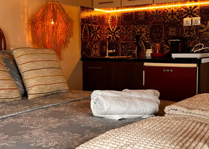 Agape * Néos Marmarás